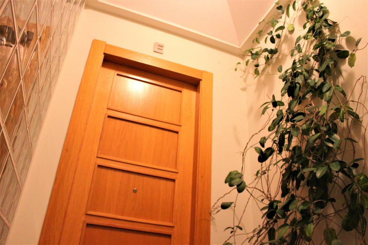Luxury Apartment Sierpes Sevilla Buitenkant foto